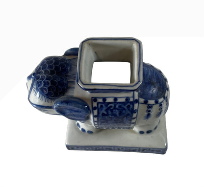 Chinoiserie Blue & White Elephant Vase Bookends